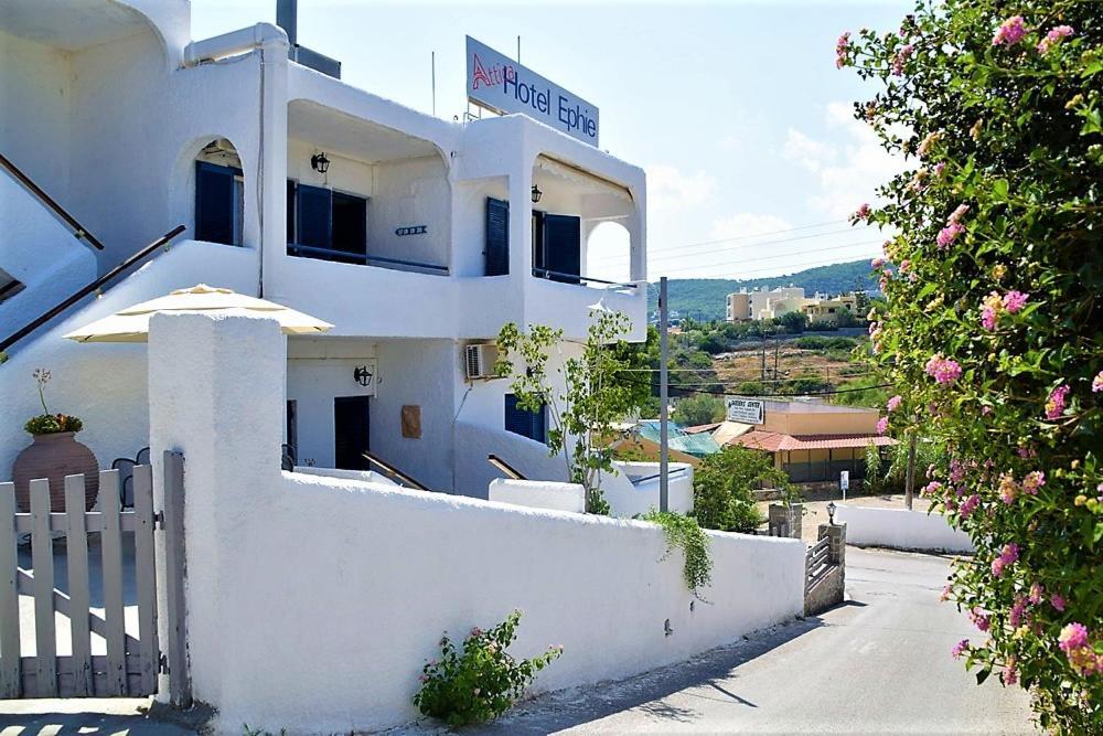 Attica Hotel Ephie Vathí エクステリア 写真