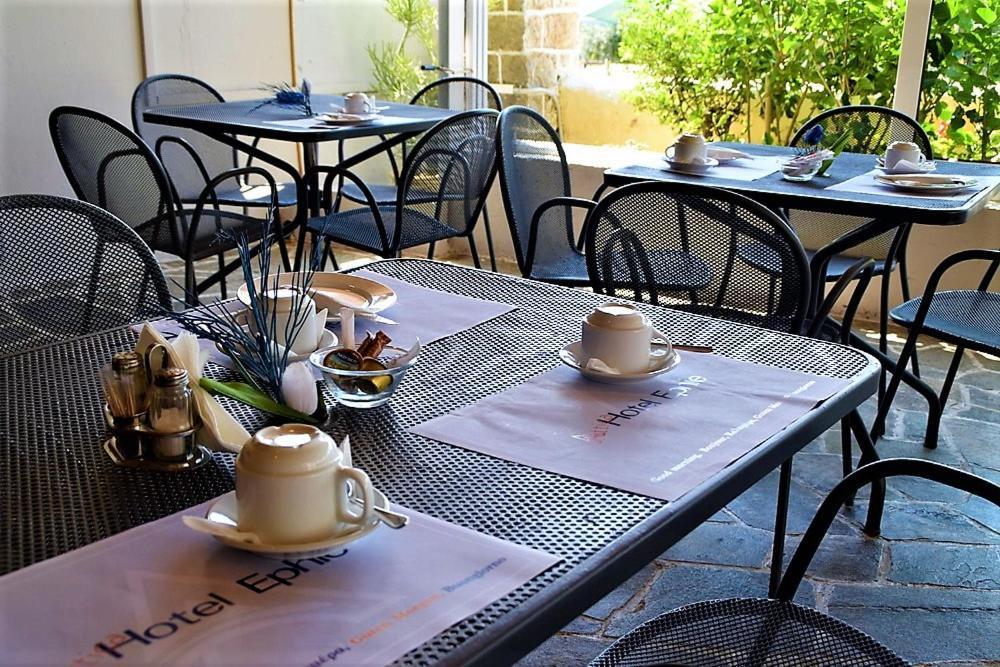 Attica Hotel Ephie Vathí エクステリア 写真
